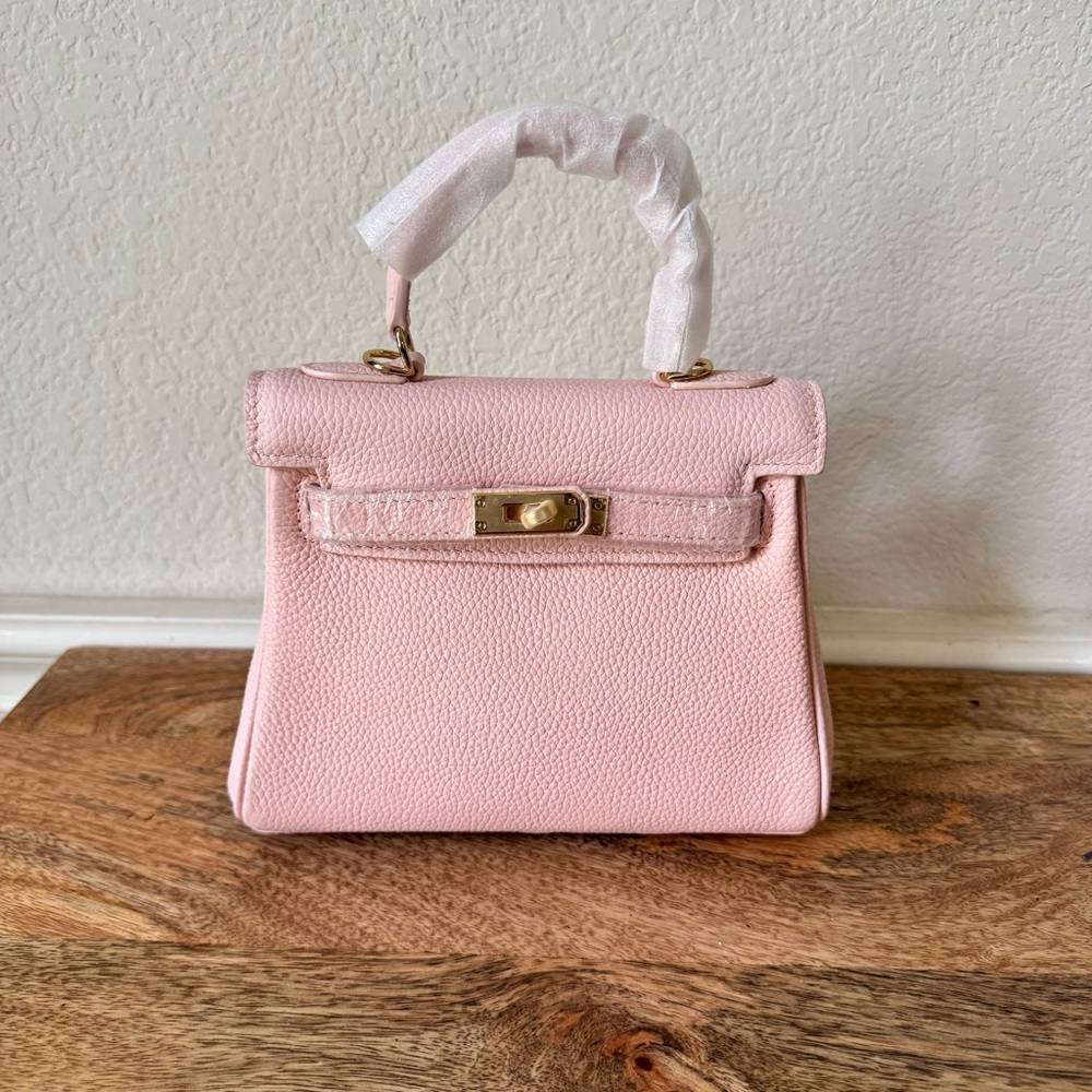 Light Pink Mini 20 Pebble Leather Bag Crossbody Satchel Lock Key w/ Gold HW B9